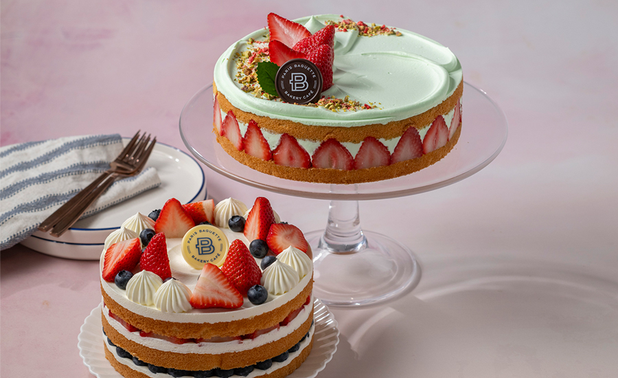 Pistachio Strawberry Cake