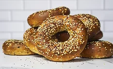 Hero Bread launches low-carb Everything Bagels